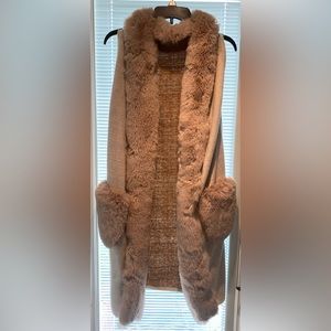 Faux Fur sleeveless sweater